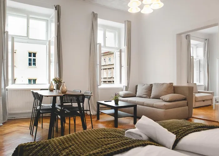 3br Belvedere Family & Long